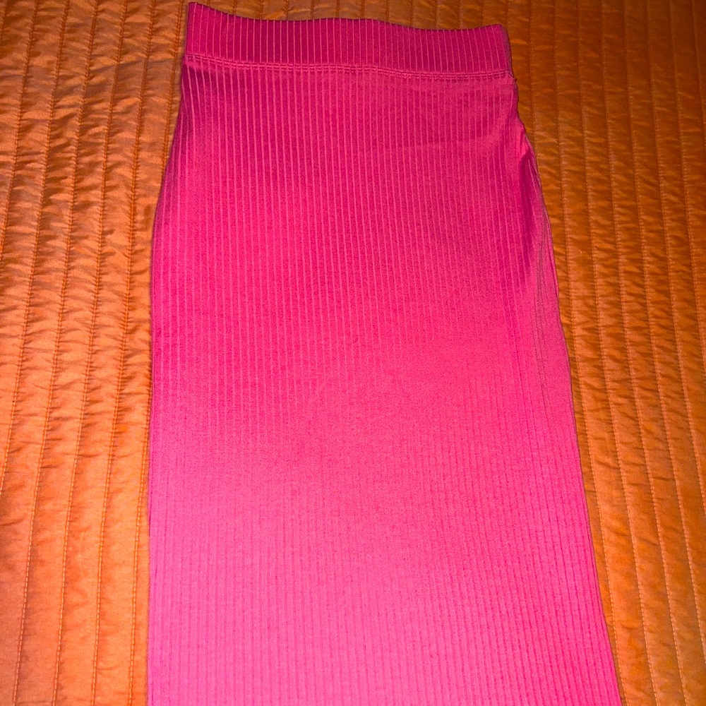 Hot pink pencil skirt